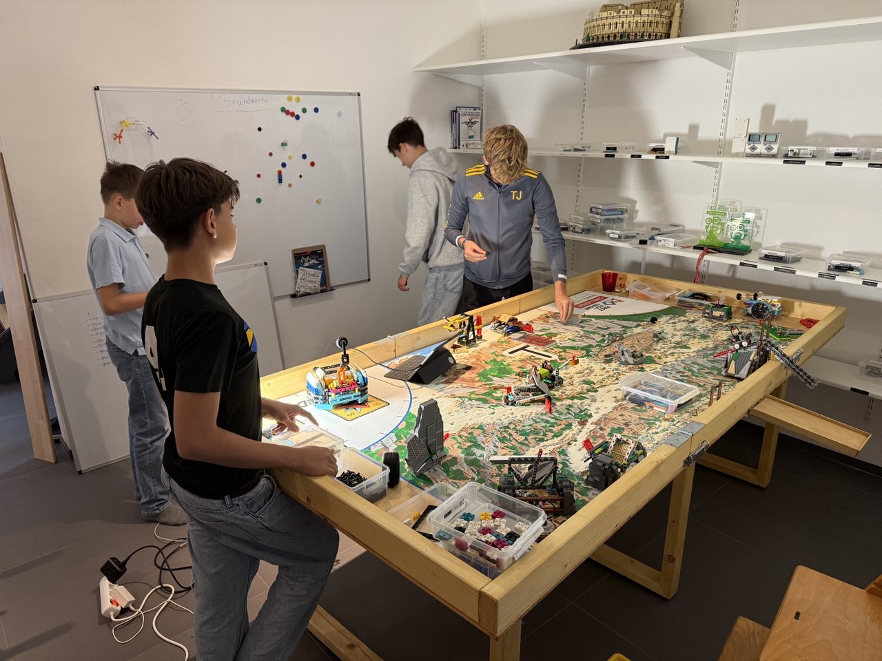 Robotik Tisch